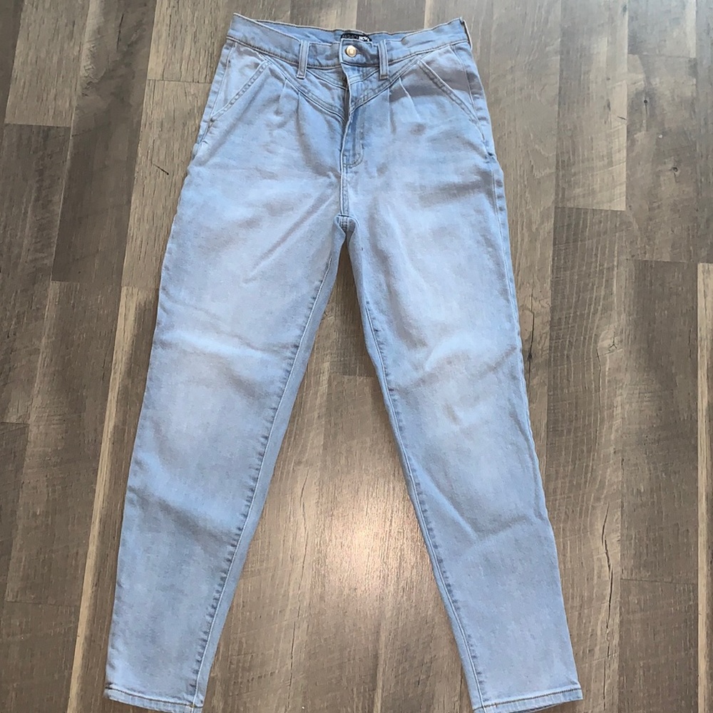 Fashion Nova Jeans Light Wash